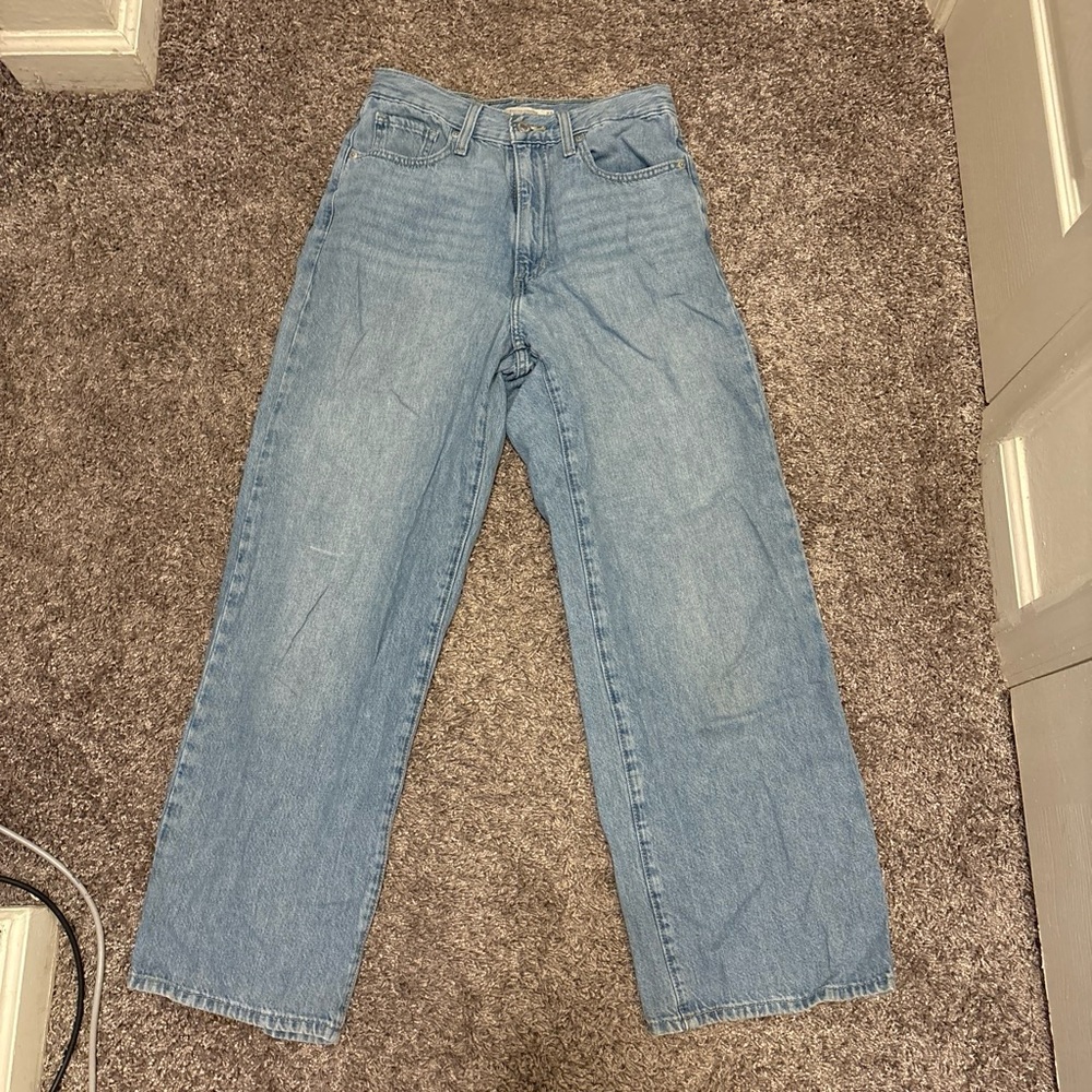 Levi's Light Blue Women's Straight-Leg Jeans *broken zipper*